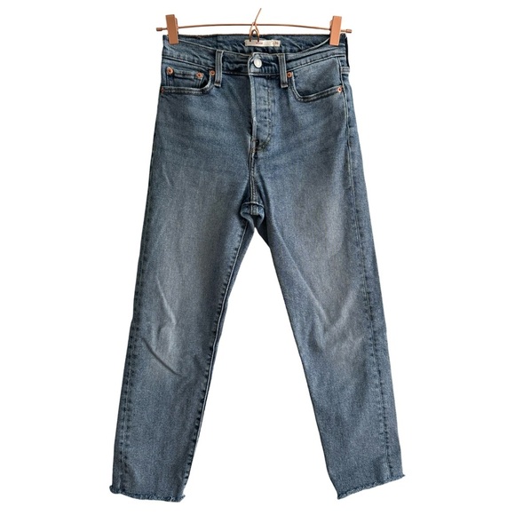 Women’s Levi’s 501 Wedgie Size 26 Medium Wash - Picture 1 of 10
